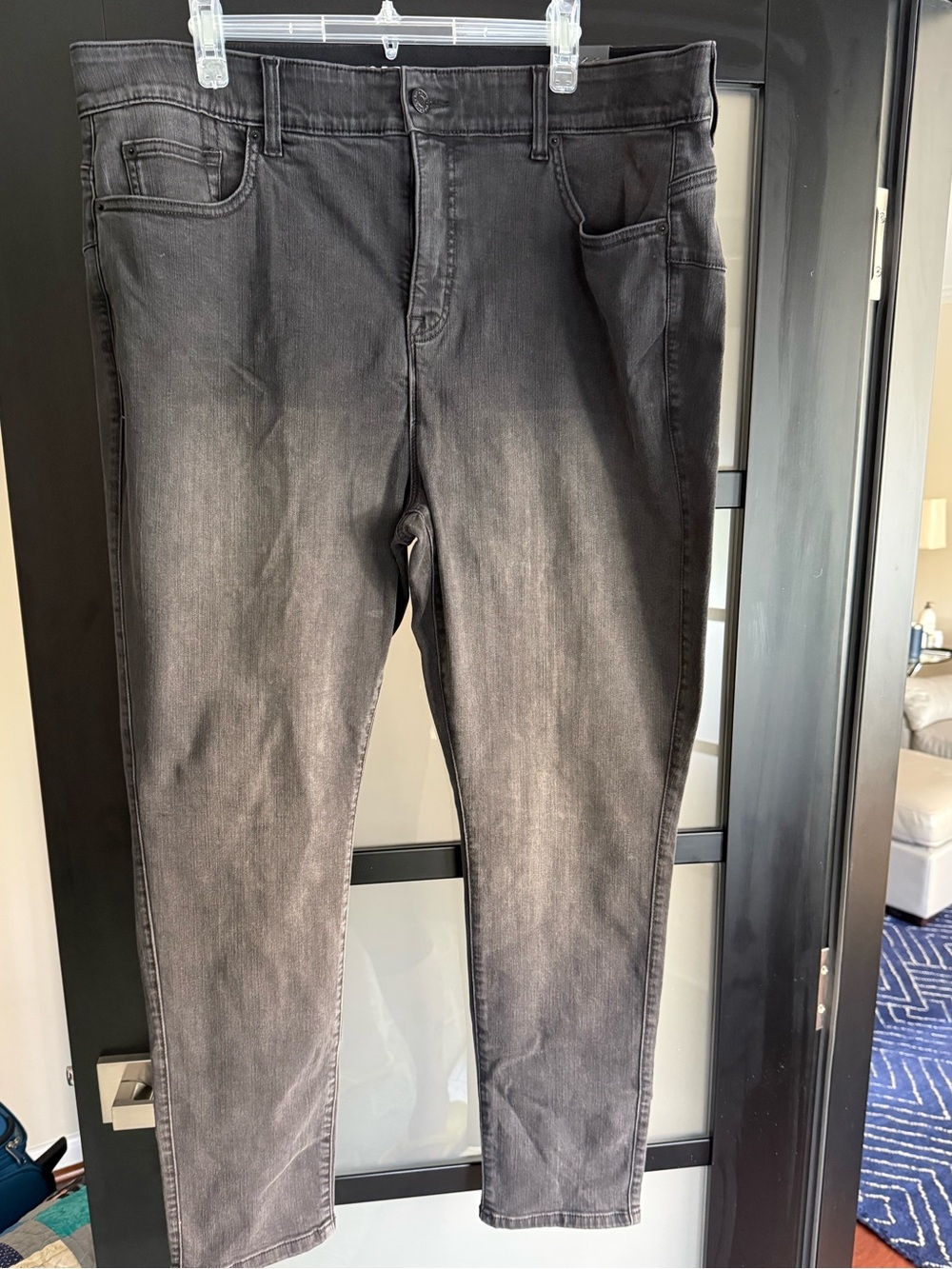 Torrid bomb Shell Skinny Black Washed Jeans